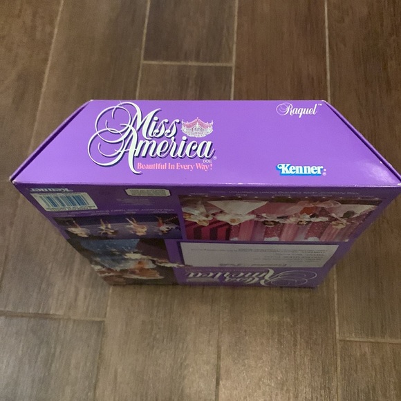 Official Miss America Evening Gown BARBIE-STYLE Raquel doll. BRAND NEW IN BOX. - Picture 4 of 5